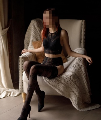 Живу в Москве и готова воплотить все твои фантазии в реальность. Мои услуги охватывают все, что ты можешь захотеть - от нежного эротического массажа до страстных игр в постели. У меня найдется множество способов доставить тебе истинное удовольствие. Уверена, что ты останешься доволен и захочешь вернуться ко мне снова и снова. Посмотри мои фотографии и отзывы, чтобы увидеть, насколько я завораживающая и сексуальная. Сделай шаг в мою особенную оазис страсти и наслаждения. 🌹🔥💋 6920, 19 лет